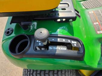 Газонокосарка John Deere D100 foto 7