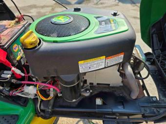 Газонокосарка John Deere D100 foto 16