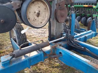 Сівалка для технічних культур Kinze 2600 foto 3