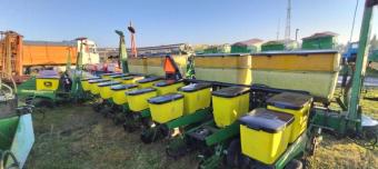 Сівалка пропашна пневматична John Deere 1750 - 8 рядна