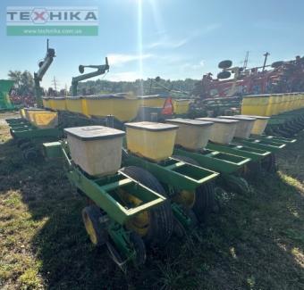 Сівалка пропашна механічна John Deere 7000 - 16 рядна foto 10