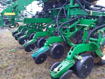 Сівалка пропашна пневматична John Deere DB55 - 24 рядна foto 15