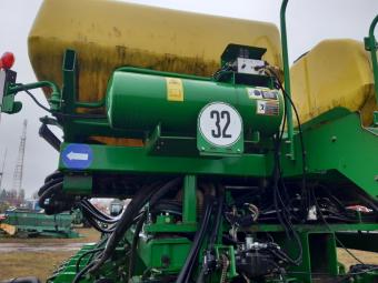 Сівалка пропашна пневматична John Deere DB55 - 24 рядна foto 16