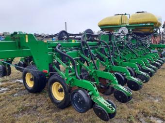 Сівалка пропашна пневматична John Deere DB55 - 24 рядна foto 2