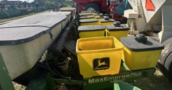 Сівалка пропашна пневматична John Deere 1750 - 8 рядна foto 3