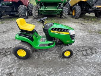 Газонокосарка John Deere D110 foto 7