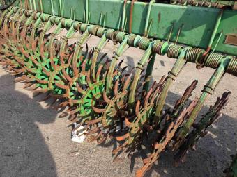 Ротацiйна борона  John Deere 400 8 м foto 8