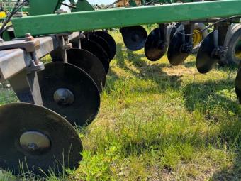 Дисковий глибокорозпушувач John Deere 2700 на 7 стійок foto 5