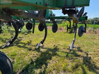Дисковий глибокорозпушувач John Deere 2700 на 7 стійок foto 8