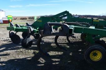 Дисковий глибокорозпушувач John Deere 2700 на 7 стійок foto 20