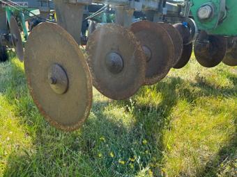 Дисковий глибокорозпушувач John Deere 2700  на 7 стійок foto 4
