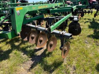 Дисковий глибокорозпушувач John Deere 2700  на 7 стійок foto 15