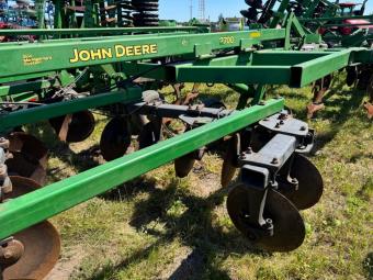 Дисковий глибокорозпушувач John Deere 2700  на 7 стійок foto 16