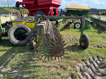 Ротаційна борона John Deere 400 - 6,1 м foto 2