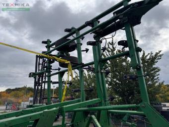 Культиватор John Deere 2210 10,7 м foto 6