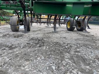 Культиватор John Deere 2210 10,7 м foto 3