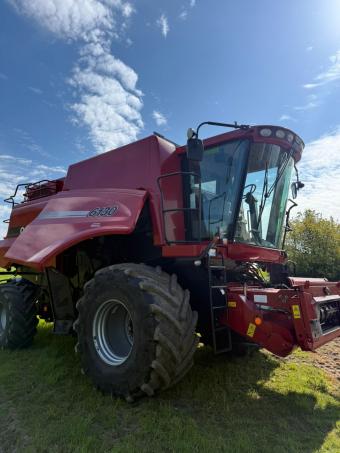 Комбайн Case CIH 6130, 2013 р.в.,жниварка Case 3050  - 7,5 м,транспортний візок foto 2