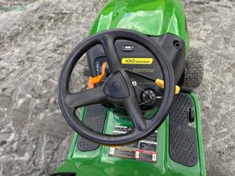 Газонокосарка John Deere LA120 foto 3
