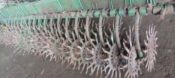 Ротаційна борона John Deere 400 - 6,1 м foto 4