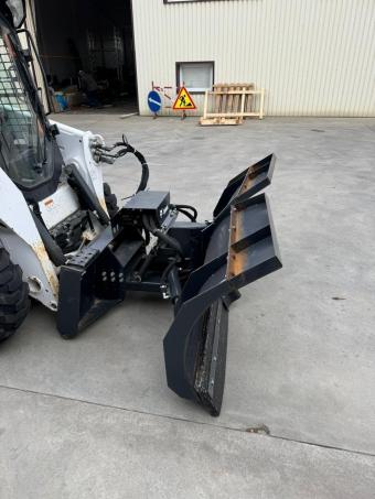Навантажувач Bobcat S530, 2015 р.в.(Сніговідвал + 4000$) foto 4
