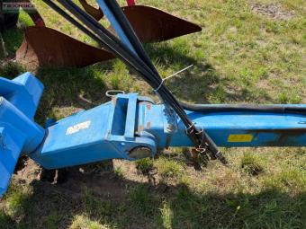 Плуг поворотний 8 корпусний (7+1) LEMKEN Euro Diamant 10 foto 17
