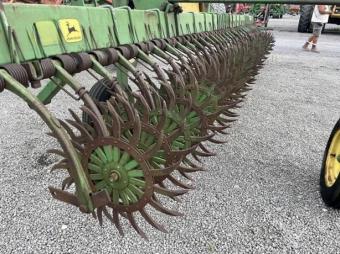 Ротаційна борона John Deere 400 - 6,1 м foto 6