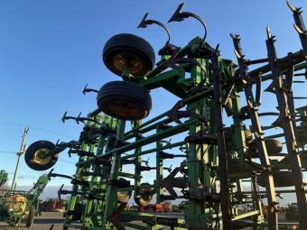 Культиватор John Deere 2200 ширина 15,2 м foto 6