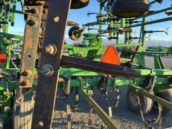 Культиватор John Deere 2200 ширина 15,2 м foto 10