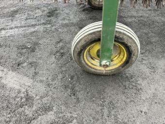 Ротацiйна борона John Deere 400 9,1 м. foto 9