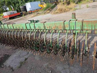 Ротацiйна борона John Deere 400 9,1 м. foto 4