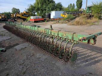 Ротацiйна борона John Deere 400 9,1 м. foto 3