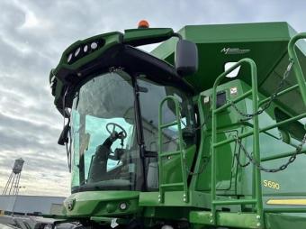 Комбайн John Deere S690 2013 року foto 9