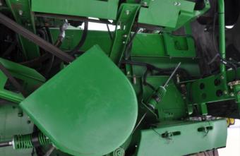 Комбайн John Deere S670 2013 рік foto 15