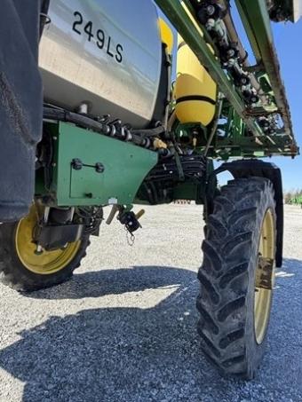 Обприскувач John Deere R4038 2017 року foto 12