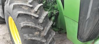 Трактор John Deere 8335R , 2013 року foto 21