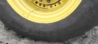 Трактор John Deere 8335R , 2013 року foto 19