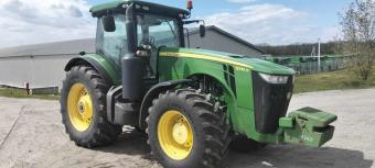 Трактор John Deere 8335R , 2013 року