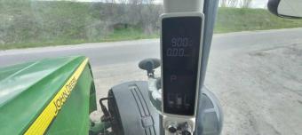 Трактор John Deere 8335R , 2013 року foto 28