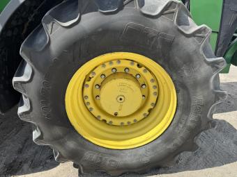 Трактор John Deere 8335R , 2012 року foto 16