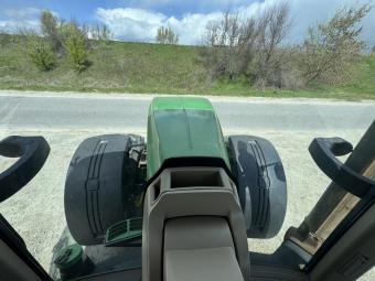 Трактор John Deere 8335R , 2012 року foto 18