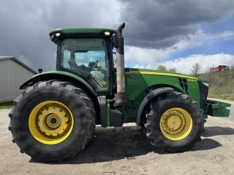 Трактор John Deere 8335R , 2012 року foto 2