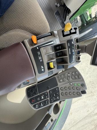 Трактор John Deere 8335R , 2012 року foto 23