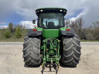 Трактор John Deere 8335R , 2012 року foto 4