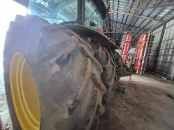 Трактор John Deere 8335R , 2012 рік foto 9