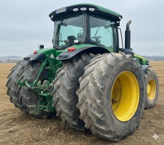 Трактор John Deere 8335R , 2012 рік foto 3