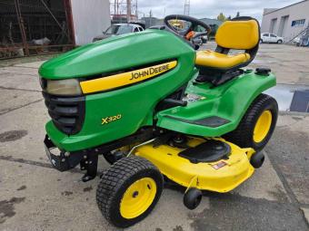 Газонокосарка John Deere X320