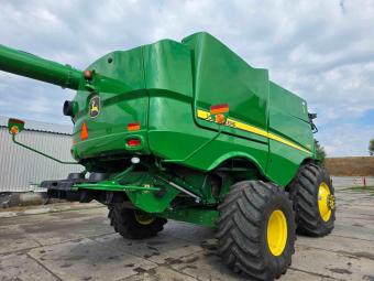 Комбайн John Deere S680 2017 року foto 6