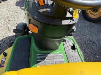 Газонокосарка John Deere D130 2011 p. foto 4