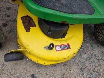 Газонокосарка John Deere D130 2011 p. foto 12