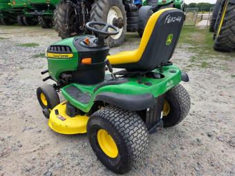 Газонокосарка John Deere D130 2011 p. foto 3